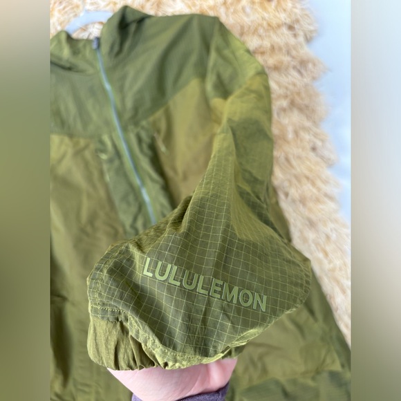 Lululemon•Ripstop Relaxed-Fit Jacket•Hooded Water Proof Cinch Waist•Green•NWOT•6 - Picture 11 of 16